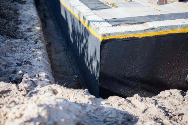 Professional Vapor Barrier Installation technician working in Smithfield, KY